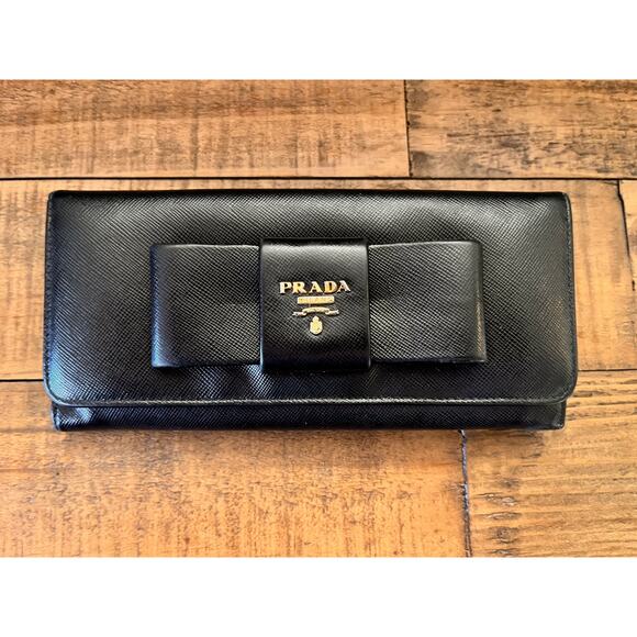 PRADA Black Saffiano Leather Continental Bow Wallet W/Authenticity Card and Box - Picture 1 of 16
